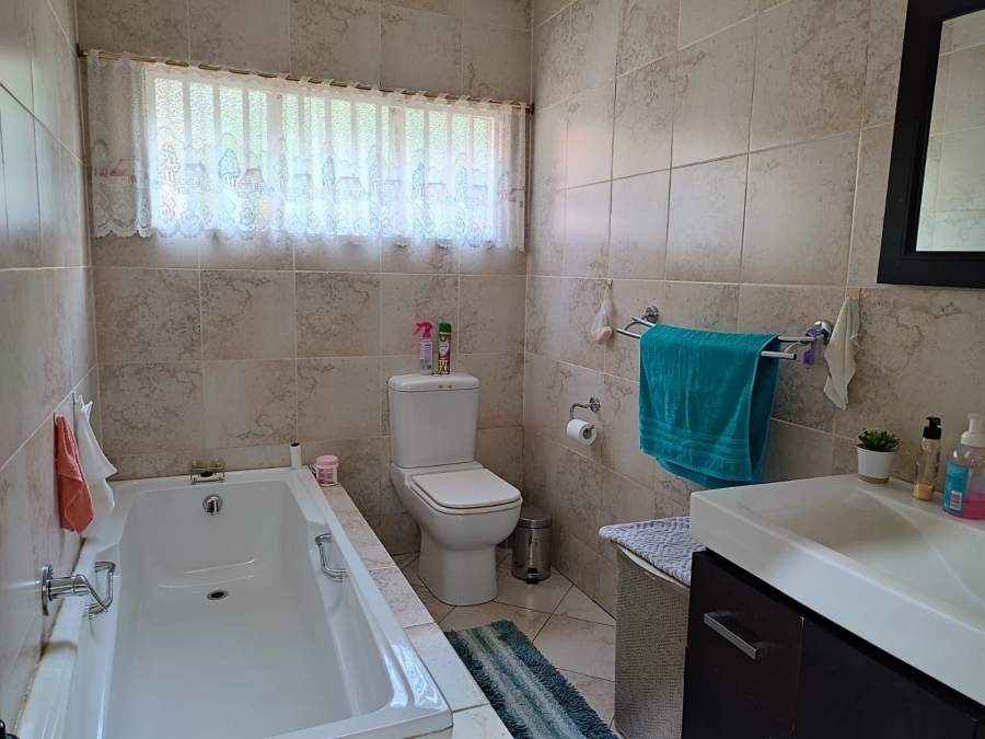 3 Bedroom Property for Sale in Groot Marico North West